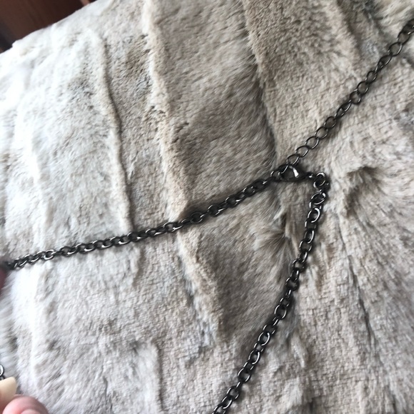 Gunmetal angel wing necklace NWT Rhinestone - Picture 4 of 5